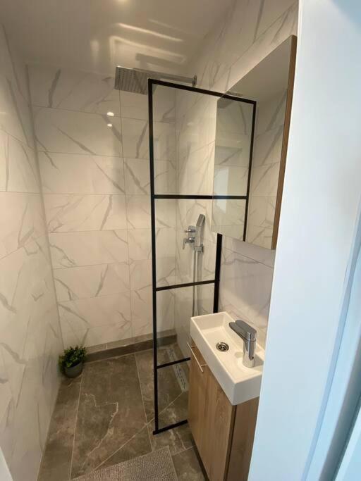 Nisay Home - 3 Room Apartment - A1 Ludwigsburg Exteriör bild